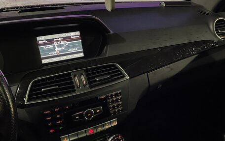 Mercedes-Benz C-Класс, 2012 год, 1 750 000 рублей, 10 фотография