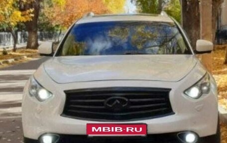 Infiniti FX II, 2013 год, 2 300 000 рублей, 1 фотография
