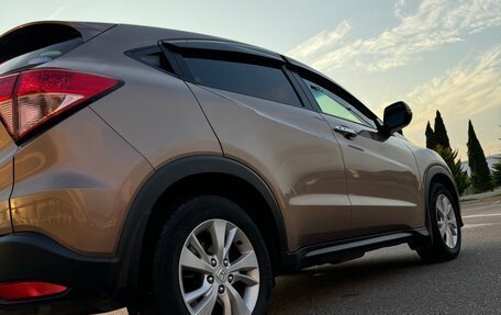 Honda Vezel, 2017 год, 1 950 000 рублей, 4 фотография