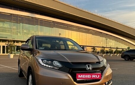 Honda Vezel, 2017 год, 1 950 000 рублей, 1 фотография