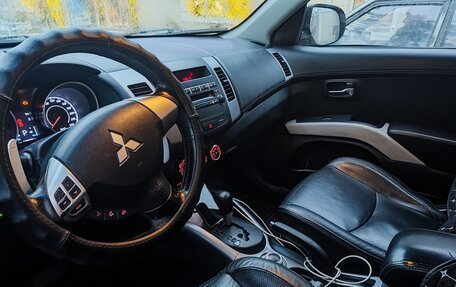 Mitsubishi Outlander III рестайлинг 3, 2011 год, 1 170 000 рублей, 1 фотография