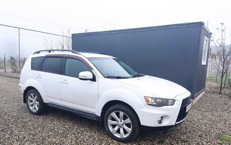 Mitsubishi Outlander III рестайлинг 3, 2011 год, 1 170 000 рублей, 2 фотография