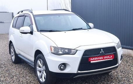 Mitsubishi Outlander III рестайлинг 3, 2011 год, 1 170 000 рублей, 3 фотография