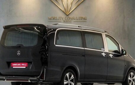 Mercedes-Benz V-Класс, 2022 год, 5 870 000 рублей, 3 фотография