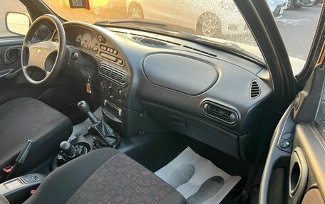 Chevrolet Niva I рестайлинг, 2006 год, 559 000 рублей, 12 фотография