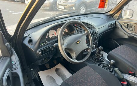 Chevrolet Niva I рестайлинг, 2006 год, 559 000 рублей, 10 фотография