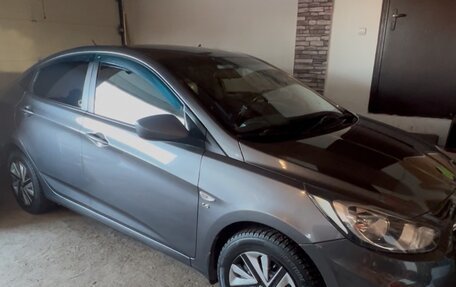 Hyundai Solaris II рестайлинг, 2014 год, 1 090 000 рублей, 1 фотография