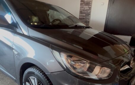 Hyundai Solaris II рестайлинг, 2014 год, 1 090 000 рублей, 2 фотография