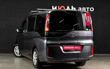 Honda Stepwgn IV, 2018 год, 2 365 000 рублей, 8 фотография