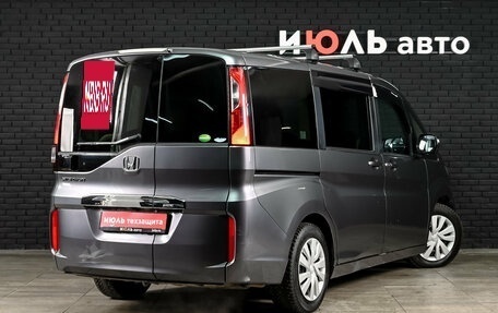 Honda Stepwgn IV, 2018 год, 2 365 000 рублей, 5 фотография