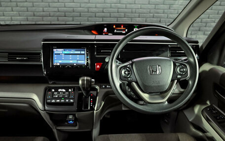 Honda Stepwgn IV, 2018 год, 2 365 000 рублей, 18 фотография