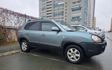 Hyundai Tucson III, 2004 год, 700 000 рублей, 2 фотография