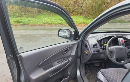 Hyundai Tucson III, 2004 год, 700 000 рублей, 10 фотография