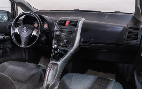 Toyota Auris II, 2006 год, 699 000 рублей, 17 фотография