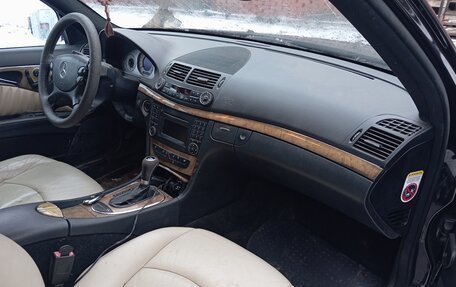 Mercedes-Benz E-Класс, 2008 год, 950 000 рублей, 11 фотография