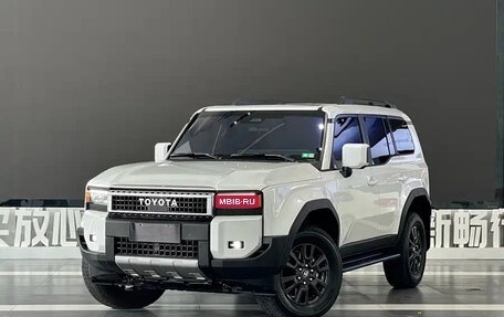 Toyota Land Cruiser Prado, 2024 год, 10 250 000 рублей, 1 фотография