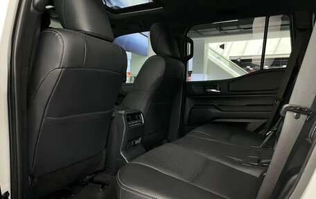 Toyota Land Cruiser Prado, 2024 год, 10 250 000 рублей, 13 фотография