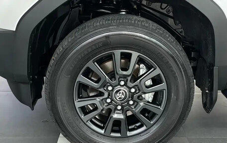 Toyota Land Cruiser Prado, 2024 год, 10 250 000 рублей, 17 фотография