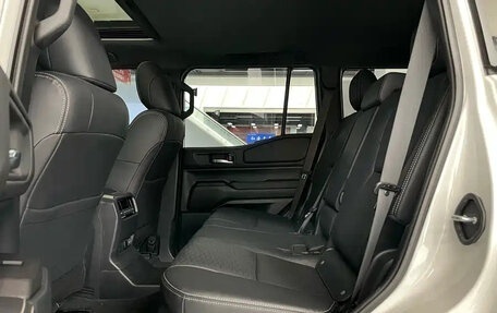 Toyota Land Cruiser Prado, 2024 год, 10 250 000 рублей, 9 фотография