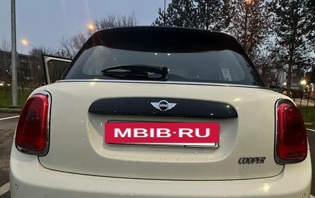 MINI Hatch, 2016 год, 1 340 000 рублей, 15 фотография