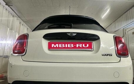 MINI Hatch, 2016 год, 1 340 000 рублей, 19 фотография