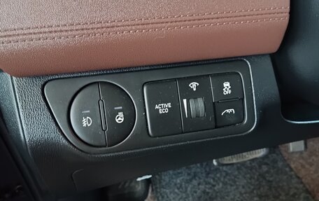 Hyundai Grand Starex Grand Starex I рестайлинг 2, 2019 год, 4 050 000 рублей, 10 фотография