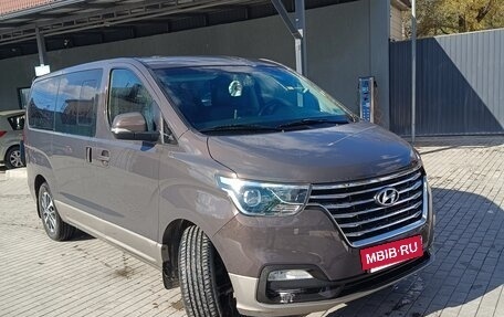 Hyundai Grand Starex Grand Starex I рестайлинг 2, 2019 год, 4 050 000 рублей, 13 фотография