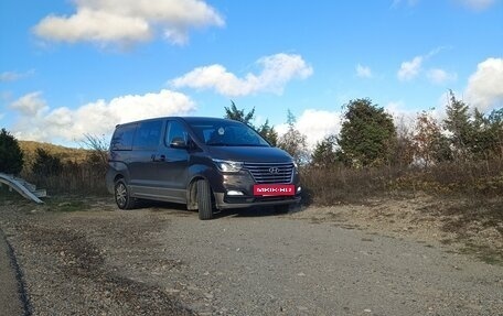 Hyundai Grand Starex Grand Starex I рестайлинг 2, 2019 год, 4 050 000 рублей, 14 фотография