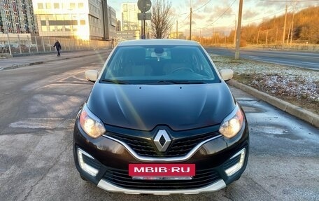 Renault Kaptur I рестайлинг, 2016 год, 1 840 000 рублей, 2 фотография