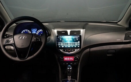 Hyundai Solaris II рестайлинг, 2012 год, 930 000 рублей, 17 фотография