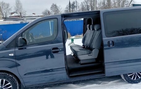 Hyundai H-1 II рестайлинг, 2018 год, 2 650 000 рублей, 7 фотография