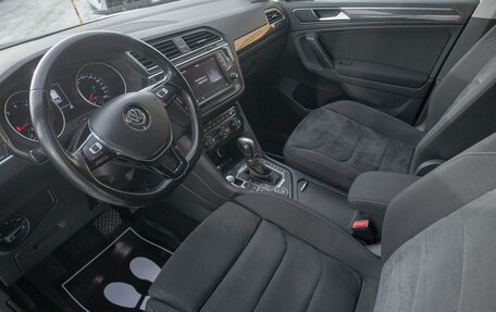 Volkswagen Tiguan II, 2017 год, 2 098 000 рублей, 9 фотография