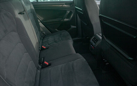 Volkswagen Tiguan II, 2017 год, 2 098 000 рублей, 16 фотография