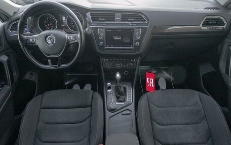 Volkswagen Tiguan II, 2017 год, 2 098 000 рублей, 17 фотография