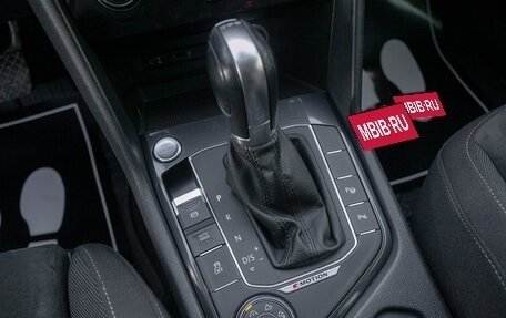 Volkswagen Tiguan II, 2017 год, 2 098 000 рублей, 13 фотография