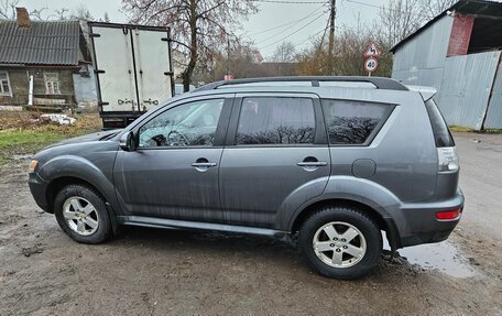 Mitsubishi Outlander III рестайлинг 3, 2011 год, 890 000 рублей, 4 фотография