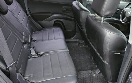 Mitsubishi Outlander III рестайлинг 3, 2011 год, 890 000 рублей, 13 фотография