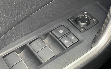 Toyota RAV4, 2020 год, 4 000 000 рублей, 13 фотография