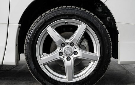 Toyota Noah III, 2018 год, 2 390 000 рублей, 25 фотография