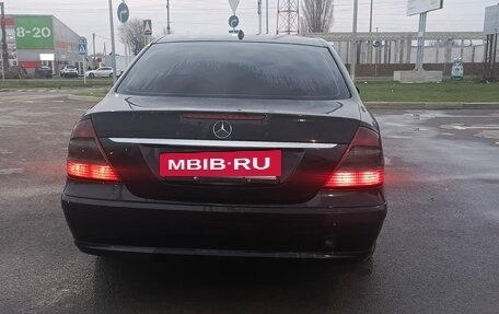 Mercedes-Benz E-Класс, 2008 год, 900 000 рублей, 4 фотография
