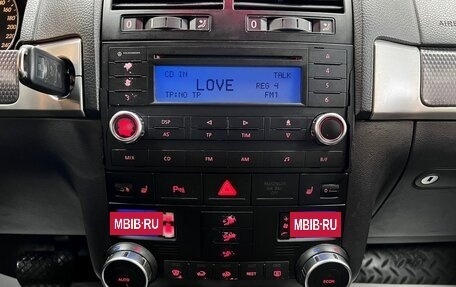 Volkswagen Touareg III, 2005 год, 995 000 рублей, 19 фотография