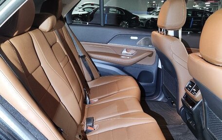 Mercedes-Benz GLE, 2024 год, 13 000 000 рублей, 24 фотография