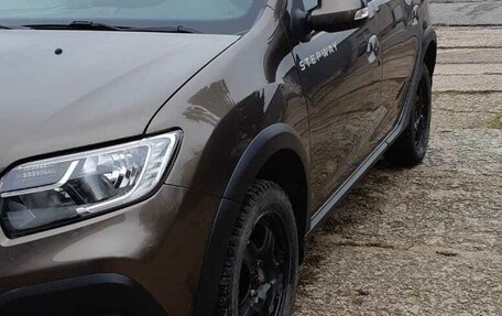 Renault Sandero II рестайлинг, 2019 год, 1 150 000 рублей, 1 фотография