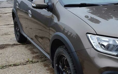 Renault Sandero II рестайлинг, 2019 год, 1 150 000 рублей, 2 фотография