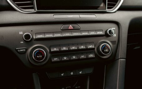 KIA Sportage IV рестайлинг, 2018 год, 1 845 000 рублей, 15 фотография