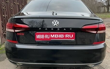 Volkswagen Passat B8 рестайлинг, 2020 год, 3 500 000 рублей, 5 фотография