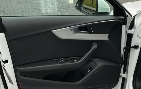 Audi A4, 2021 год, 3 100 000 рублей, 10 фотография