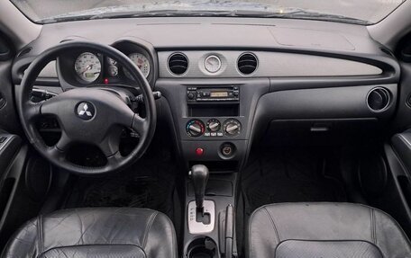 Mitsubishi Outlander III рестайлинг 3, 2003 год, 350 000 рублей, 17 фотография