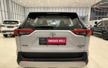 Toyota RAV4, 2025 год, 4 350 000 рублей, 6 фотография