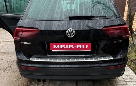 Volkswagen Tiguan II, 2018 год, 2 980 000 рублей, 7 фотография